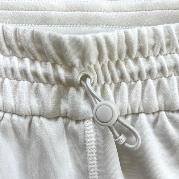 LULULEMON Softstreme High-Rise Cropped Pant Size 2 - Picture 7 of 13